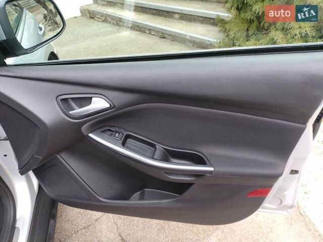 Сірий Форд Фокус, об'ємом двигуна 1.56 л та пробігом 210 тис. км за 8500 $, фото 31 на Automoto.ua