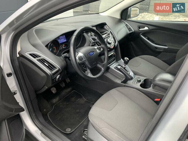 Серый Форд Фокус, объемом двигателя 1.6 л и пробегом 215 тыс. км за 8200 $, фото 18 на Automoto.ua