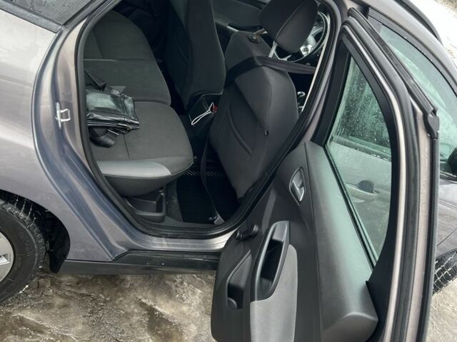 Серый Форд Фокус, объемом двигателя 1 л и пробегом 213 тыс. км за 5450 $, фото 16 на Automoto.ua