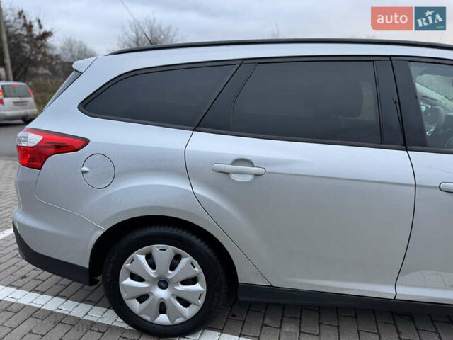 Сірий Форд Фокус, об'ємом двигуна 2 л та пробігом 253 тис. км за 7950 $, фото 11 на Automoto.ua