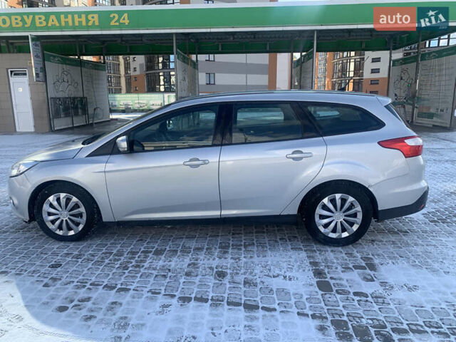 Сірий Форд Фокус, об'ємом двигуна 1.56 л та пробігом 311 тис. км за 6500 $, фото 3 на Automoto.ua
