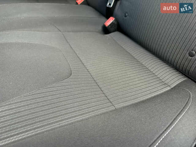 Сірий Форд Фокус, об'ємом двигуна 1.6 л та пробігом 217 тис. км за 8350 $, фото 85 на Automoto.ua