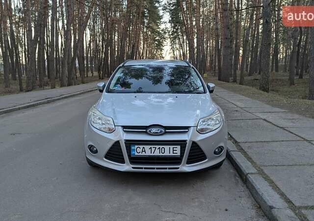 Серый Форд Фокус, объемом двигателя 1.6 л и пробегом 220 тыс. км за 7600 $, фото 1 на Automoto.ua