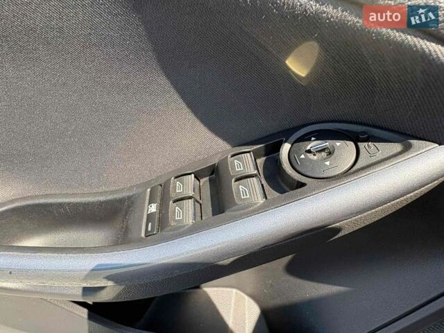 Сірий Форд Фокус, об'ємом двигуна 0 л та пробігом 247 тис. км за 8800 $, фото 48 на Automoto.ua