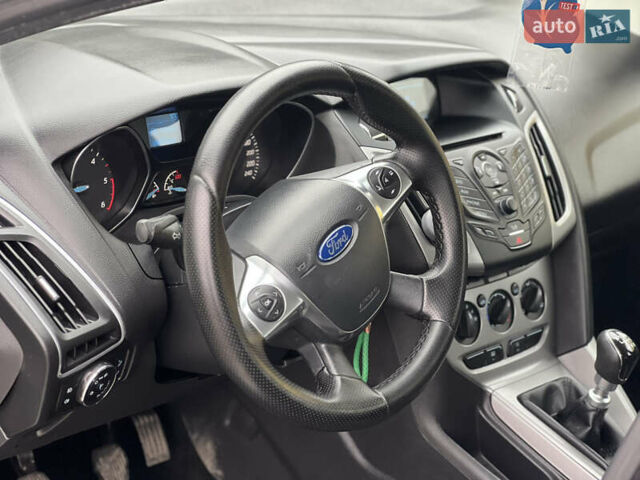 Серый Форд Фокус, объемом двигателя 1.6 л и пробегом 243 тыс. км за 7000 $, фото 14 на Automoto.ua