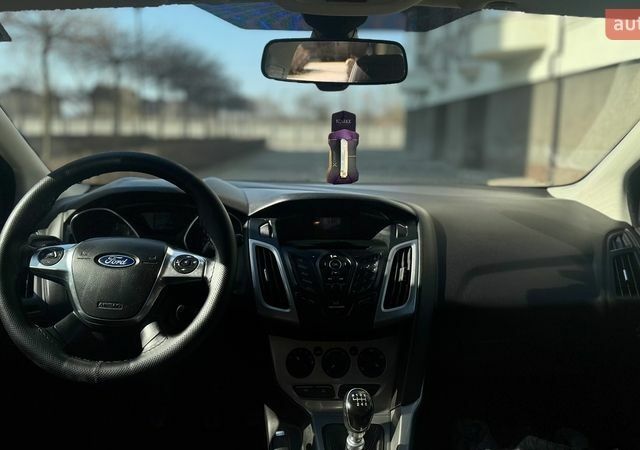 Серый Форд Фокус, объемом двигателя 1.56 л и пробегом 299 тыс. км за 6499 $, фото 10 на Automoto.ua