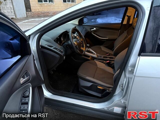 Серый Форд Фокус, объемом двигателя 1.6 л и пробегом 210 тыс. км за 7350 $, фото 7 на Automoto.ua