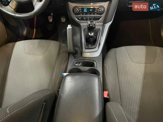 Серый Форд Фокус, объемом двигателя 1.6 л и пробегом 231 тыс. км за 8450 $, фото 16 на Automoto.ua