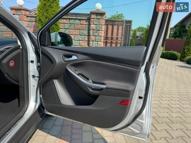 Сірий Форд Фокус, об'ємом двигуна 1.6 л та пробігом 315 тис. км за 7800 $, фото 67 на Automoto.ua