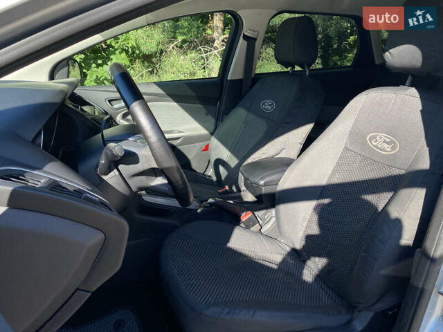 Форд Фокус 2013 у Києві на Automoto.ua Сірий Форд Фокус, об'ємом двигуна 1.6 л та пробігом 242 тис. км за 6990 $, фото 18 на Automoto.ua