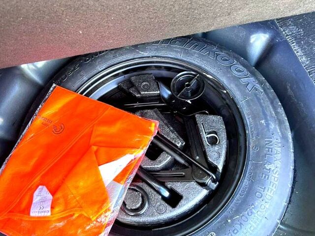 Серый Форд Фокус, объемом двигателя 1.6 л и пробегом 21800 тыс. км за 7500 $, фото 8 на Automoto.ua