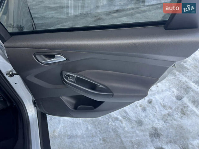 Серый Форд Фокус, объемом двигателя 1.6 л и пробегом 219 тыс. км за 8750 $, фото 88 на Automoto.ua