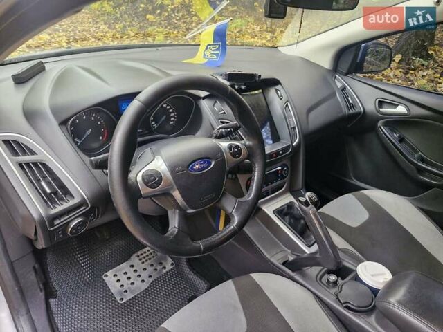 Сірий Форд Фокус, об'ємом двигуна 1 л та пробігом 80 тис. км за 7500 $, фото 25 на Automoto.ua