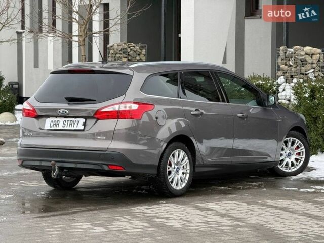 Серый Форд Фокус, объемом двигателя 1.6 л и пробегом 228 тыс. км за 8500 $, фото 23 на Automoto.ua