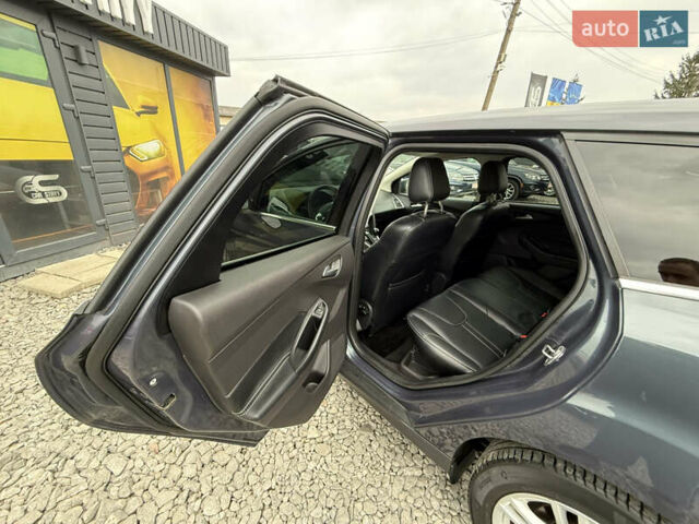 Серый Форд Фокус, объемом двигателя 1.6 л и пробегом 227 тыс. км за 8900 $, фото 43 на Automoto.ua