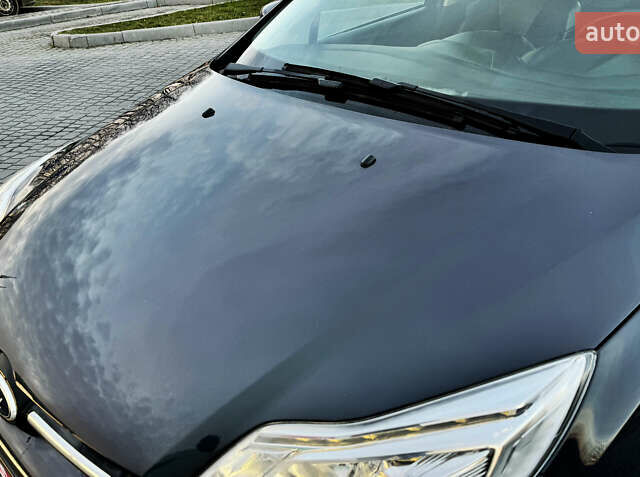 Серый Форд Фокус, объемом двигателя 1.6 л и пробегом 219 тыс. км за 9499 $, фото 45 на Automoto.ua