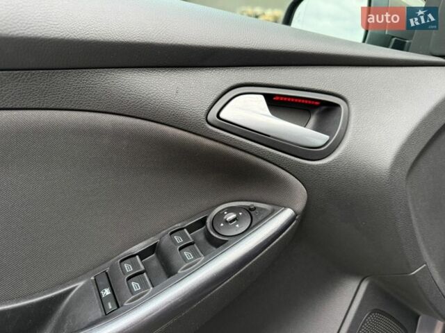 Сірий Форд Фокус, об'ємом двигуна 1.6 л та пробігом 230 тис. км за 8600 $, фото 45 на Automoto.ua