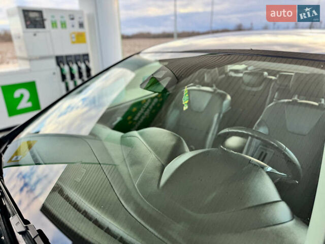 Сірий Форд Фокус, об'ємом двигуна 1.6 л та пробігом 219 тис. км за 9250 $, фото 22 на Automoto.ua