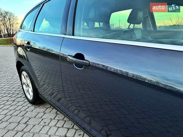 Серый Форд Фокус, объемом двигателя 1.6 л и пробегом 219 тыс. км за 9499 $, фото 12 на Automoto.ua