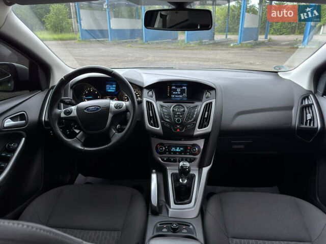 Серый Форд Фокус, объемом двигателя 1.6 л и пробегом 235 тыс. км за 7800 $, фото 63 на Automoto.ua