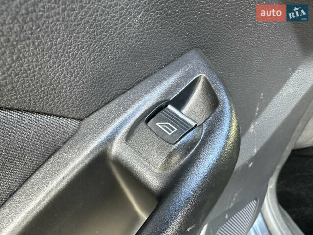 Сірий Форд Фокус, об'ємом двигуна 1.6 л та пробігом 217 тис. км за 8350 $, фото 82 на Automoto.ua