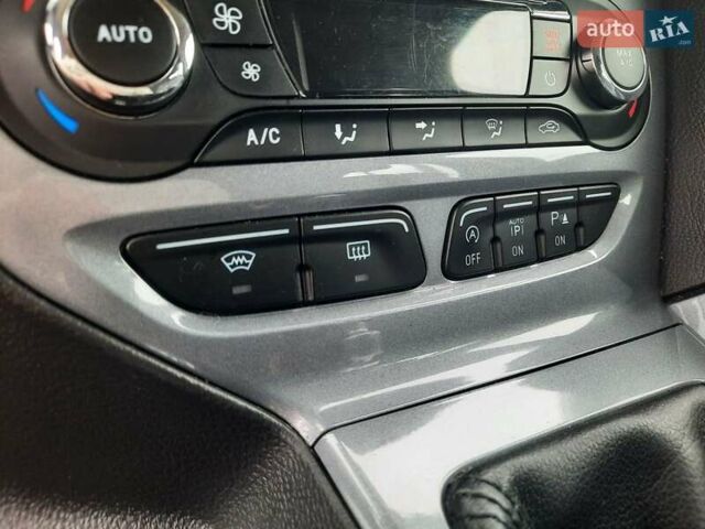 Серый Форд Фокус, объемом двигателя 1.6 л и пробегом 258 тыс. км за 8299 $, фото 56 на Automoto.ua