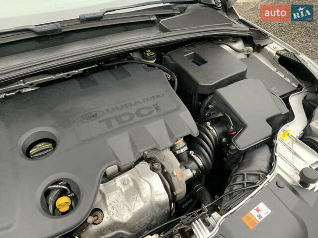 Серый Форд Фокус, объемом двигателя 1.6 л и пробегом 215 тыс. км за 8200 $, фото 15 на Automoto.ua