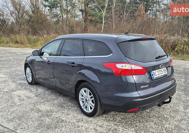 Серый Форд Фокус, объемом двигателя 1.6 л и пробегом 226 тыс. км за 8800 $, фото 6 на Automoto.ua