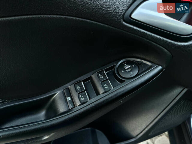 Серый Форд Фокус, объемом двигателя 1.6 л и пробегом 219 тыс. км за 9499 $, фото 98 на Automoto.ua