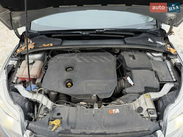 Сірий Форд Фокус, об'ємом двигуна 1.6 л та пробігом 251 тис. км за 7550 $, фото 31 на Automoto.ua