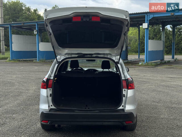 Серый Форд Фокус, объемом двигателя 1.6 л и пробегом 235 тыс. км за 7800 $, фото 64 на Automoto.ua