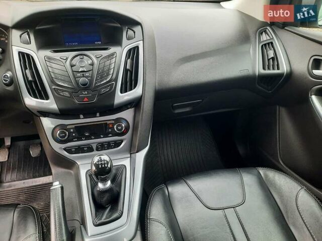 Серый Форд Фокус, объемом двигателя 1.6 л и пробегом 258 тыс. км за 8299 $, фото 67 на Automoto.ua