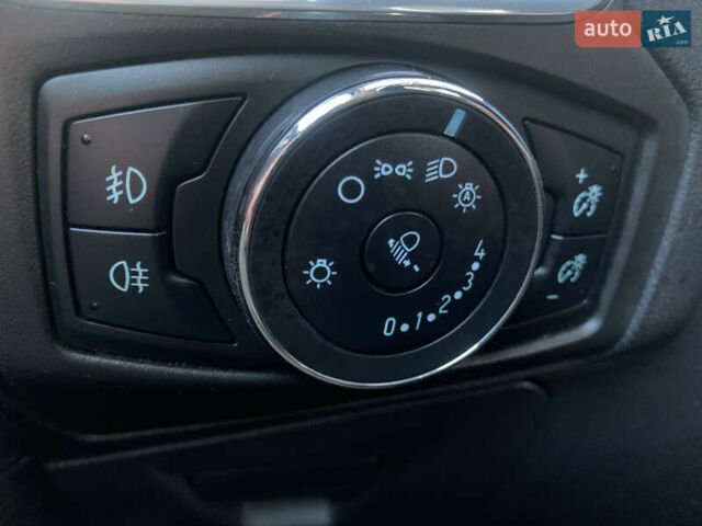 Форд Фокус 2013 в Ровно на Automoto.ua Серый Форд Фокус, объемом двигателя 1.6 л и пробегом 236 тыс. км за 7950 $, фото 33 на Automoto.ua