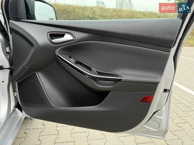 Серый Форд Фокус, объемом двигателя 1.56 л и пробегом 232 тыс. км за 7400 $, фото 25 на Automoto.ua