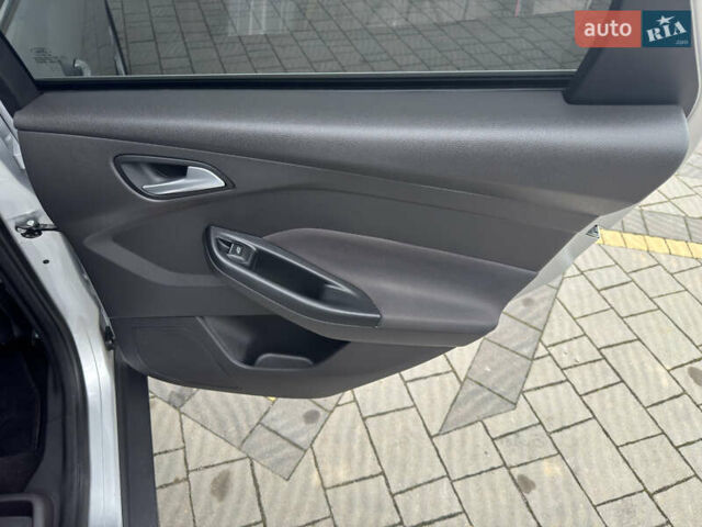 Серый Форд Фокус, объемом двигателя 1.6 л и пробегом 219 тыс. км за 8749 $, фото 44 на Automoto.ua