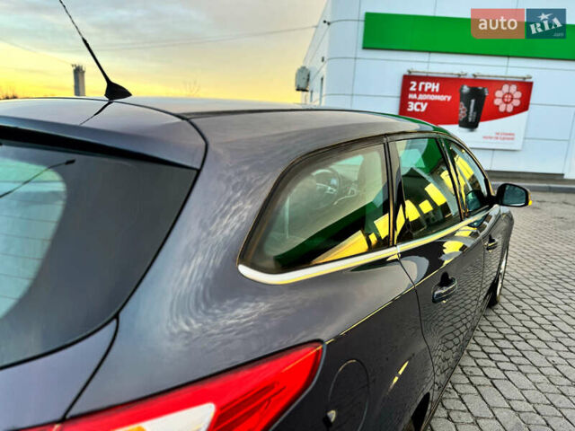 Серый Форд Фокус, объемом двигателя 1.6 л и пробегом 219 тыс. км за 9499 $, фото 32 на Automoto.ua