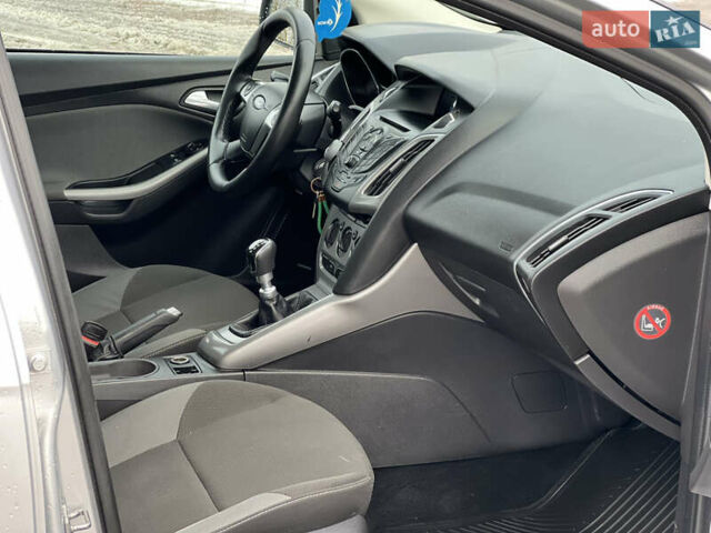 Сірий Форд Фокус, об'ємом двигуна 1.6 л та пробігом 245 тис. км за 6850 $, фото 27 на Automoto.ua