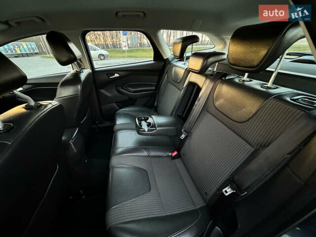 Серый Форд Фокус, объемом двигателя 1.6 л и пробегом 219 тыс. км за 9499 $, фото 121 на Automoto.ua