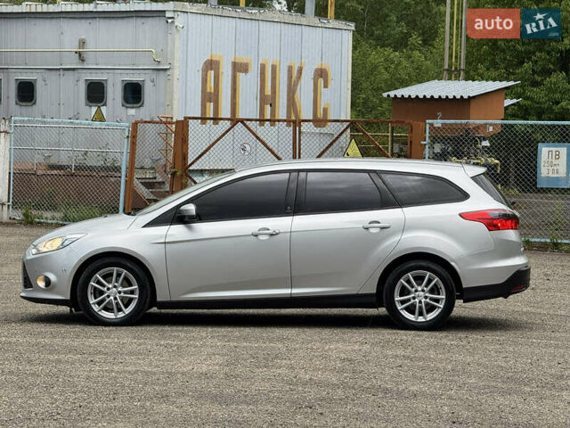 Серый Форд Фокус, объемом двигателя 1.6 л и пробегом 235 тыс. км за 7800 $, фото 12 на Automoto.ua