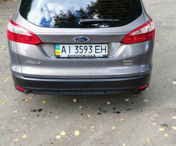 Форд Фокус 2013 в Киеве на Automoto.ua Серый Форд Фокус, объемом двигателя 1 л и пробегом 280 тыс. км за 6500 $, фото 1 на Automoto.ua