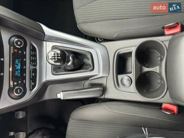 Сірий Форд Фокус, об'ємом двигуна 1.6 л та пробігом 219 тис. км за 8599 $, фото 48 на Automoto.ua