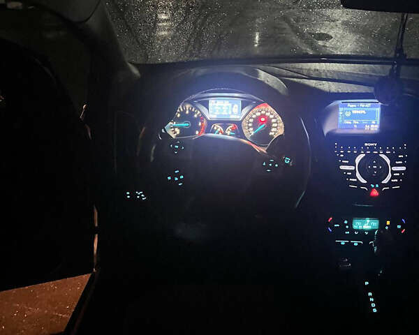 Сірий Форд Фокус, об'ємом двигуна 2 л та пробігом 300 тис. км за 8200 $, фото 17 на Automoto.ua