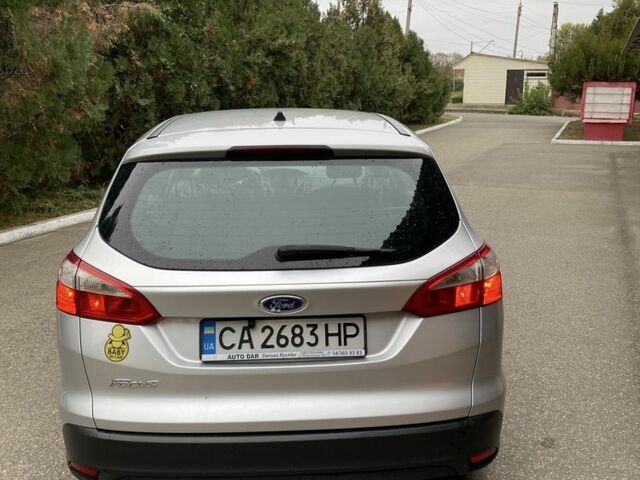 Серый Форд Фокус, объемом двигателя 1.6 л и пробегом 210 тыс. км за 8000 $, фото 2 на Automoto.ua