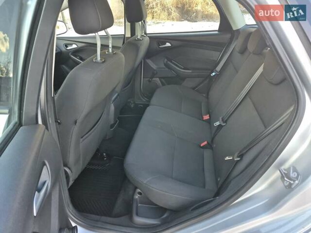Серый Форд Фокус, объемом двигателя 1.6 л и пробегом 218 тыс. км за 8850 $, фото 42 на Automoto.ua