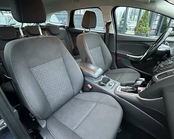 Серый Форд Фокус, объемом двигателя 2 л и пробегом 239 тыс. км за 8200 $, фото 18 на Automoto.ua