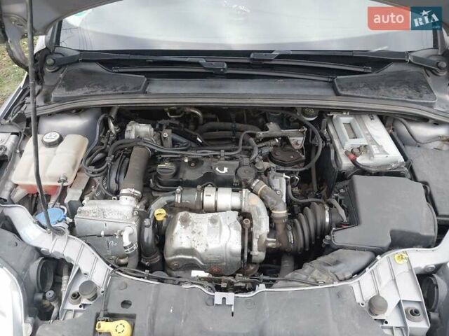 Серый Форд Фокус, объемом двигателя 1.6 л и пробегом 272 тыс. км за 7900 $, фото 6 на Automoto.ua