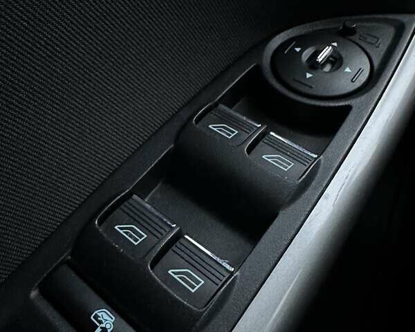 Серый Форд Фокус, объемом двигателя 2 л и пробегом 239 тыс. км за 8200 $, фото 24 на Automoto.ua