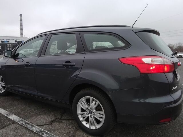 Серый Форд Фокус, объемом двигателя 2 л и пробегом 212 тыс. км за 7999 $, фото 1 на Automoto.ua