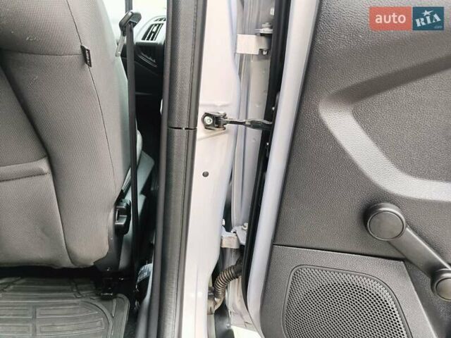 Серый Форд Фокус, объемом двигателя 1.6 л и пробегом 236 тыс. км за 6900 $, фото 60 на Automoto.ua