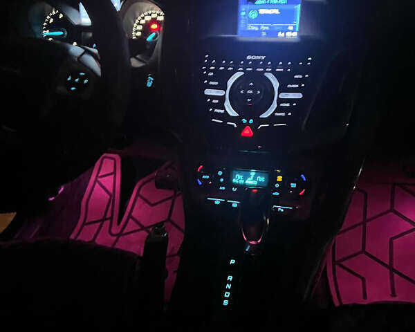 Сірий Форд Фокус, об'ємом двигуна 2 л та пробігом 300 тис. км за 8200 $, фото 7 на Automoto.ua